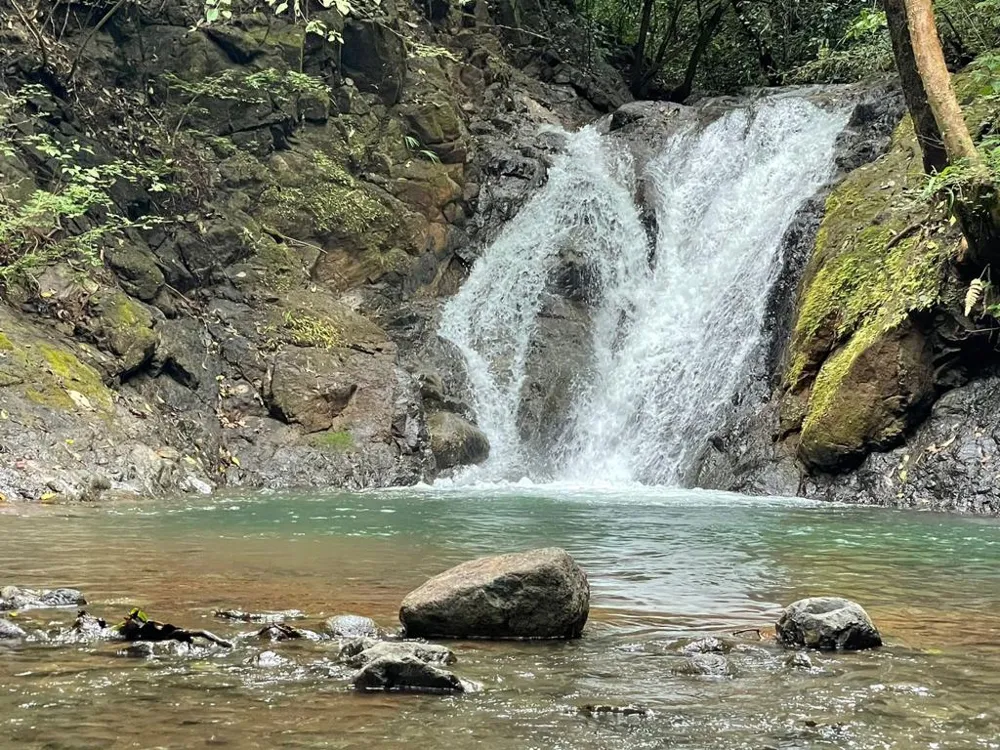 Cascada en la montaña